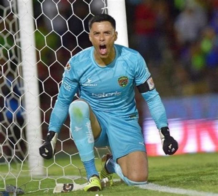 Alfredo Talavera Biography| bio, club, soccer, goalkeeper, football, net worth, salary, market value, earnings