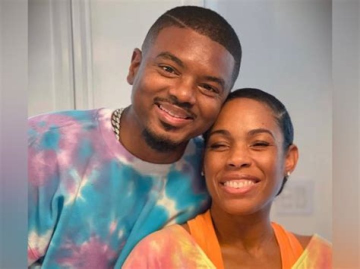 Angela Lewis Wikipedia: Age, Husband, and Kids