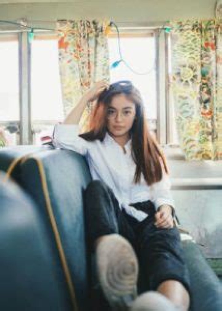 Anna Cathcart Height, Weight, Age, Boyfriend, Family, Facts, Biography