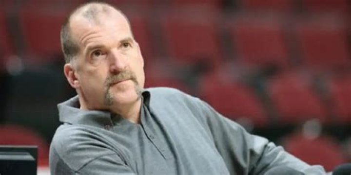 Bill Wennington Bio, Age, Net Worth, Salary, NBA Career Earning, Stats, & Wife