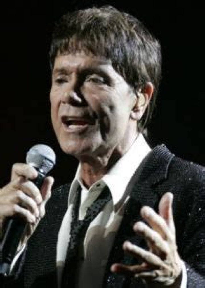 Cliff Richard Height, Weight, Age, Girlfriend, Family, Facts, Biography