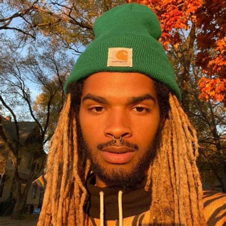 Curtis Roach Height, Weight, Age, Girlfriend, Family, Facts, Biography