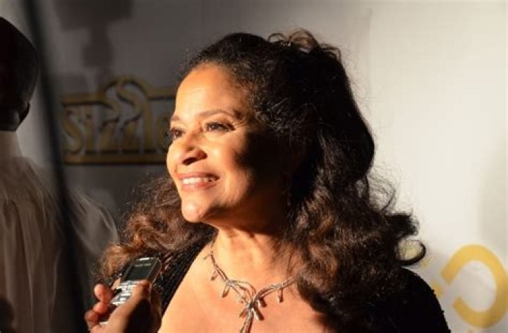 Debbie Allen Height, Weight, Age, Boyfriend, Biography, Family, Facts