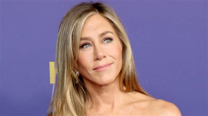 Does Jennifer Aniston Speak French?