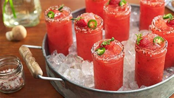 Drinks To Celebrate MDW – Hollywood Life