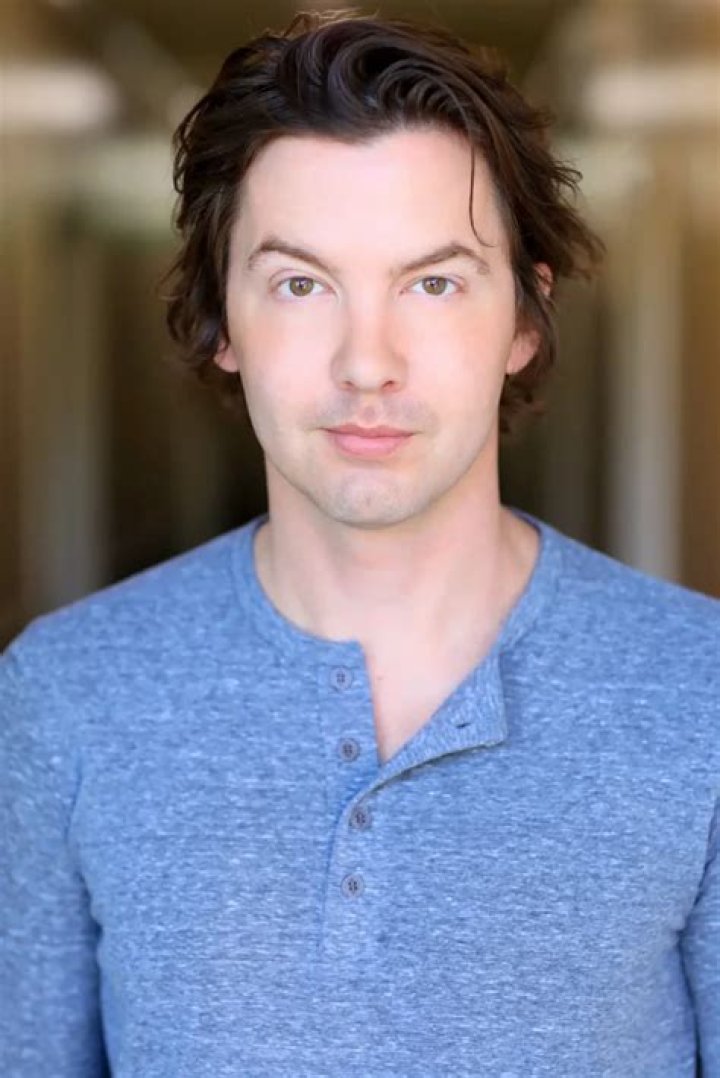 Erik Stocklin - Bio, Age, weight, height, Wiki, Facts and Family
