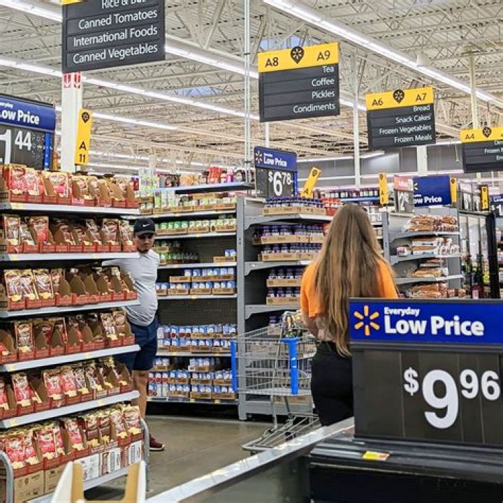 Ex-Walmart Employee Offers New Warning to Shoppers