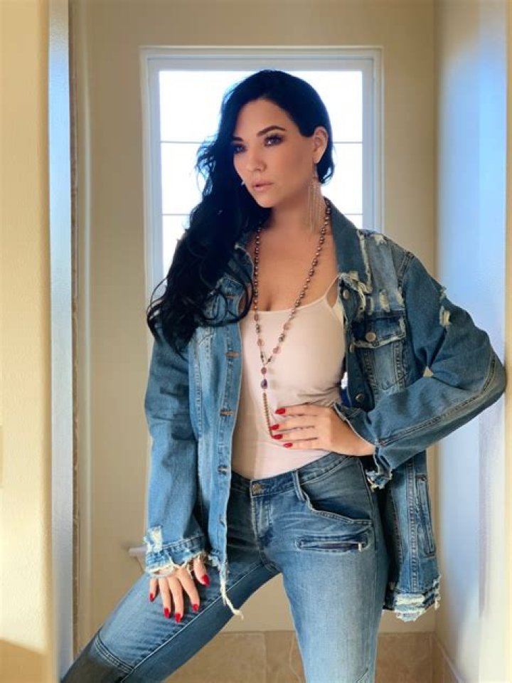 Gabby B - Bio, Age, Wiki, Facts and Family