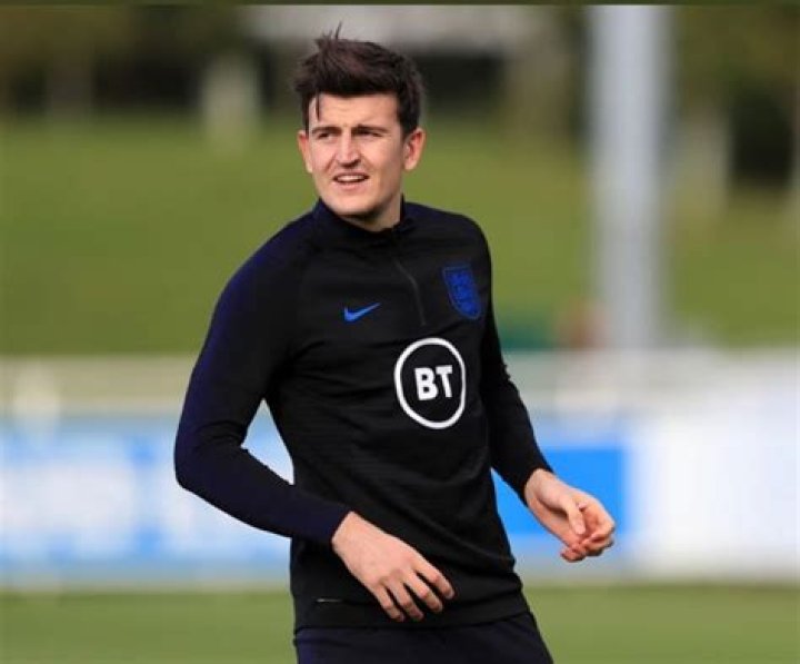 Harry Maguire Height, Weight, Age, Girlfriend, Family, Facts, Biography