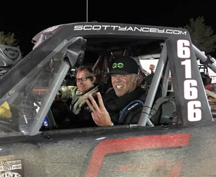 How Many Cars Does Scott Yancey Have?