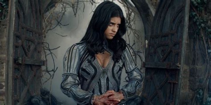 Is She Wearing Contact In The Witcher?