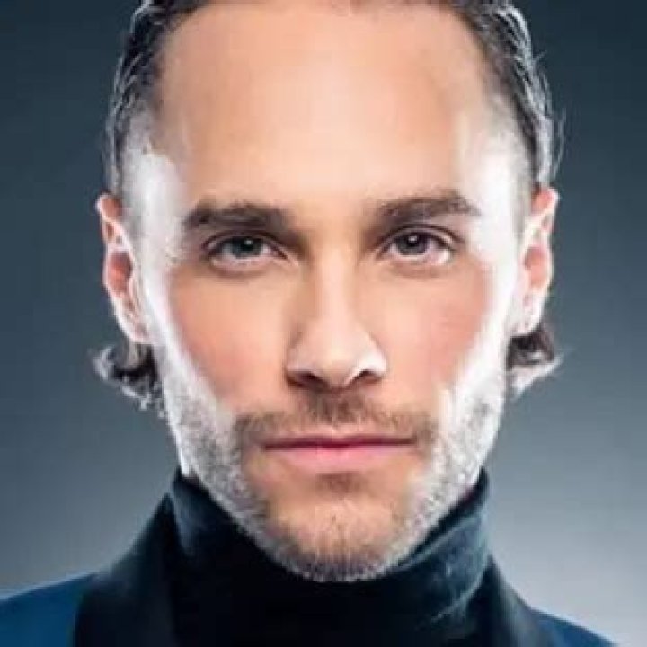 Josh Strickland - Bio, Age, net worth, height, Wiki, Facts and Family