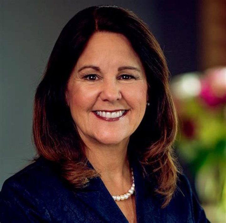 Karen Pence, Mike Pence’s Wife Biography, Weight Loss, Diet, Married, Children, Parents, School