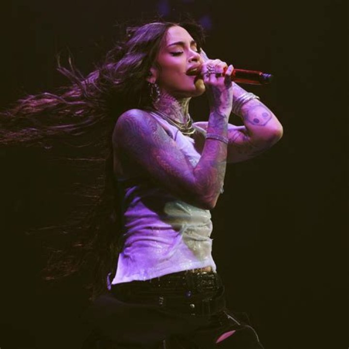KehlanI Cancels Grand Rapids Concert From Stage