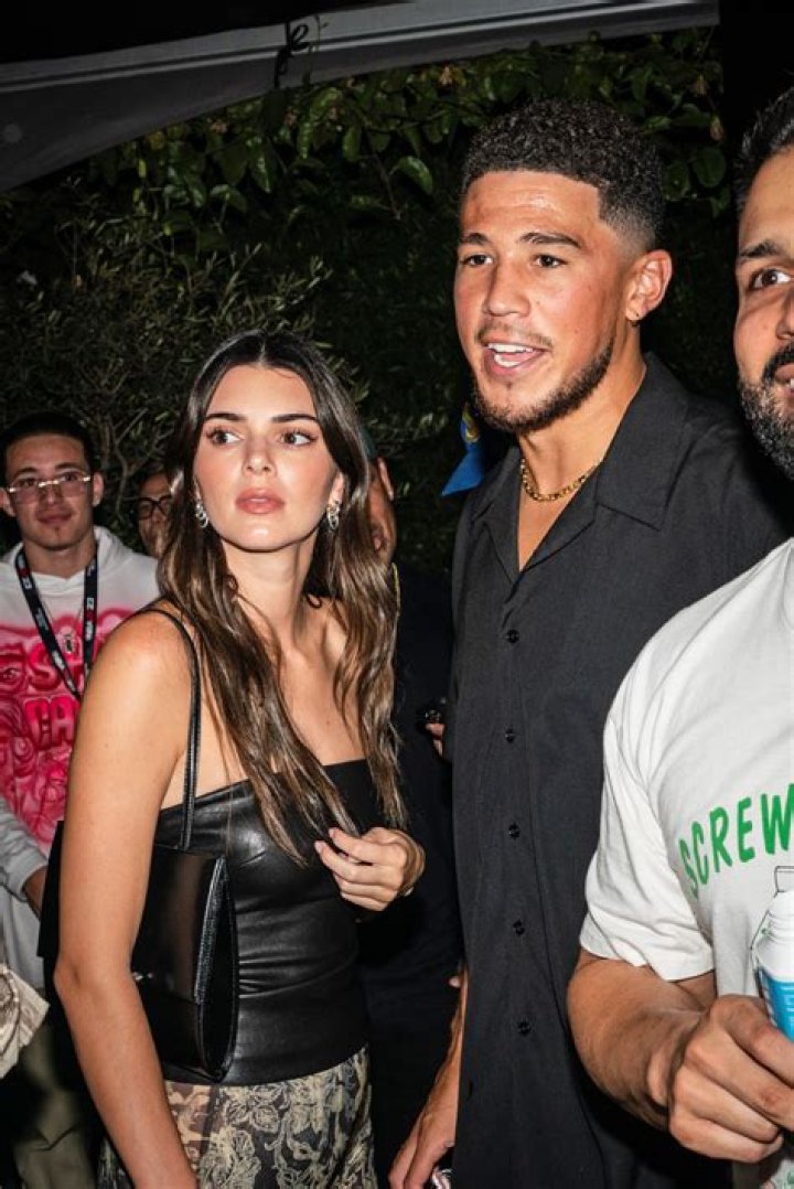 Kendall Jenner Rocks A Mini Skirt On 1st Night Out For Dinner After Quarantine With Devin Booker — Pics