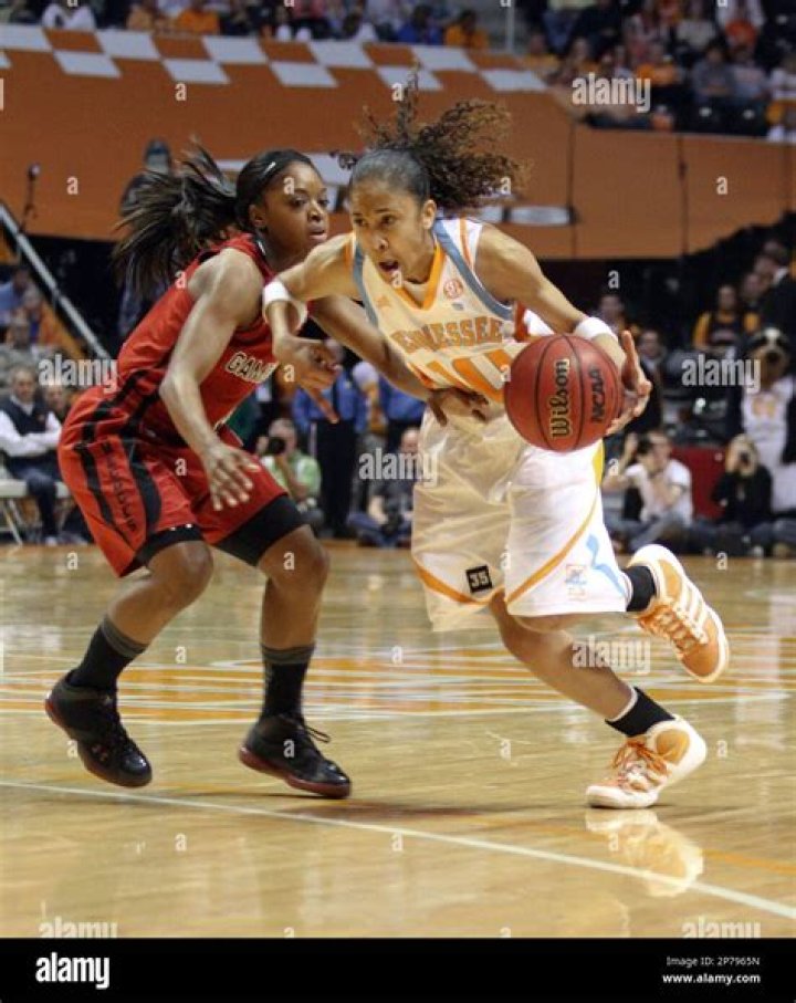 Meighan Simmons the third round pick of the 2014 WNBA Draft; Which team does she Play for?