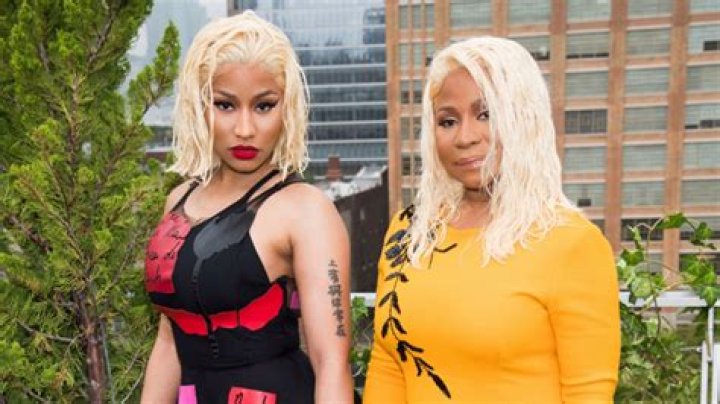 Nicki Minaj’s Mom Carol Maraj On Domestic Abuse & Late Husband Robert – Hollywood Life