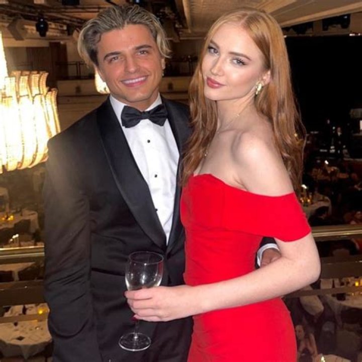 Nikita Kuzmin Height, Weight, Age, Girlfriend, Biography