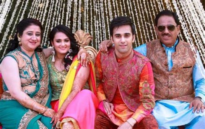 Pulkit Samrat Height, Weight, Age, Girlfriend, Family, Facts, Biography