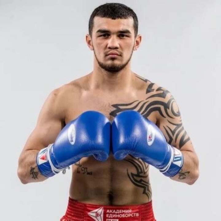 Shavkatdzhon Rakhimov Boxing Career Stats and Earnings (Biographhy, Net worth, Family, Girlfriend, Affair)