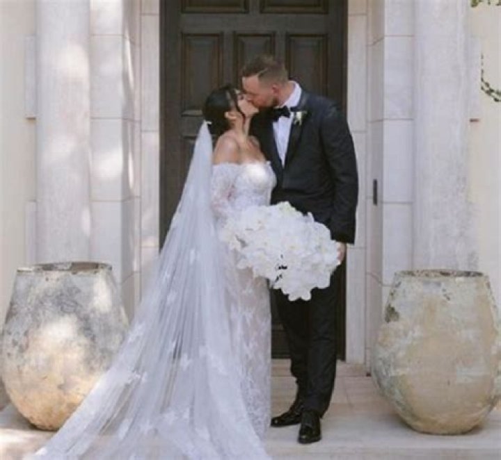 Vincent Janssen Bio, Salary, Net Worth, Wife, Wedding, Stats, FIFA 22, Parents, Height, Instagram, Transfermrkt