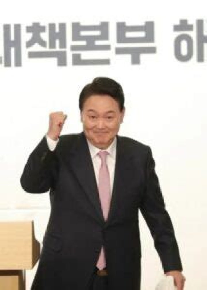 Yoon Suk-yeol Height, Weight, Age, Facts, Biography