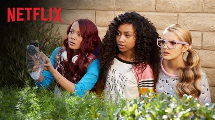 Ysa Penarejo Talks Being Apart of Hit Netflix Series “Project MC2” – Celeb Secrets